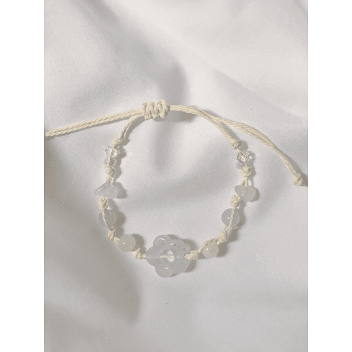 Workshop làm vòng tay handmade tại Làng Đại Học