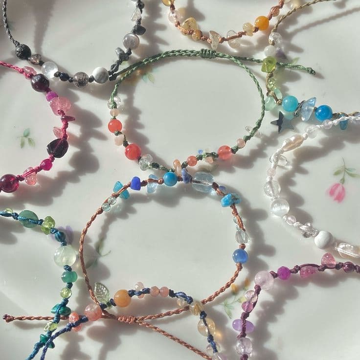 Gợi ý các loại vòng tay handmade được yêu thích