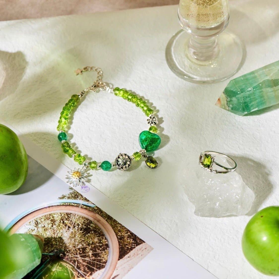 Cách Bảo Quản Vòng Tay Handmade - Bí Quyết Giữ Gìn Vẻ Đẹp & Độ Bền Cho Trang Sức