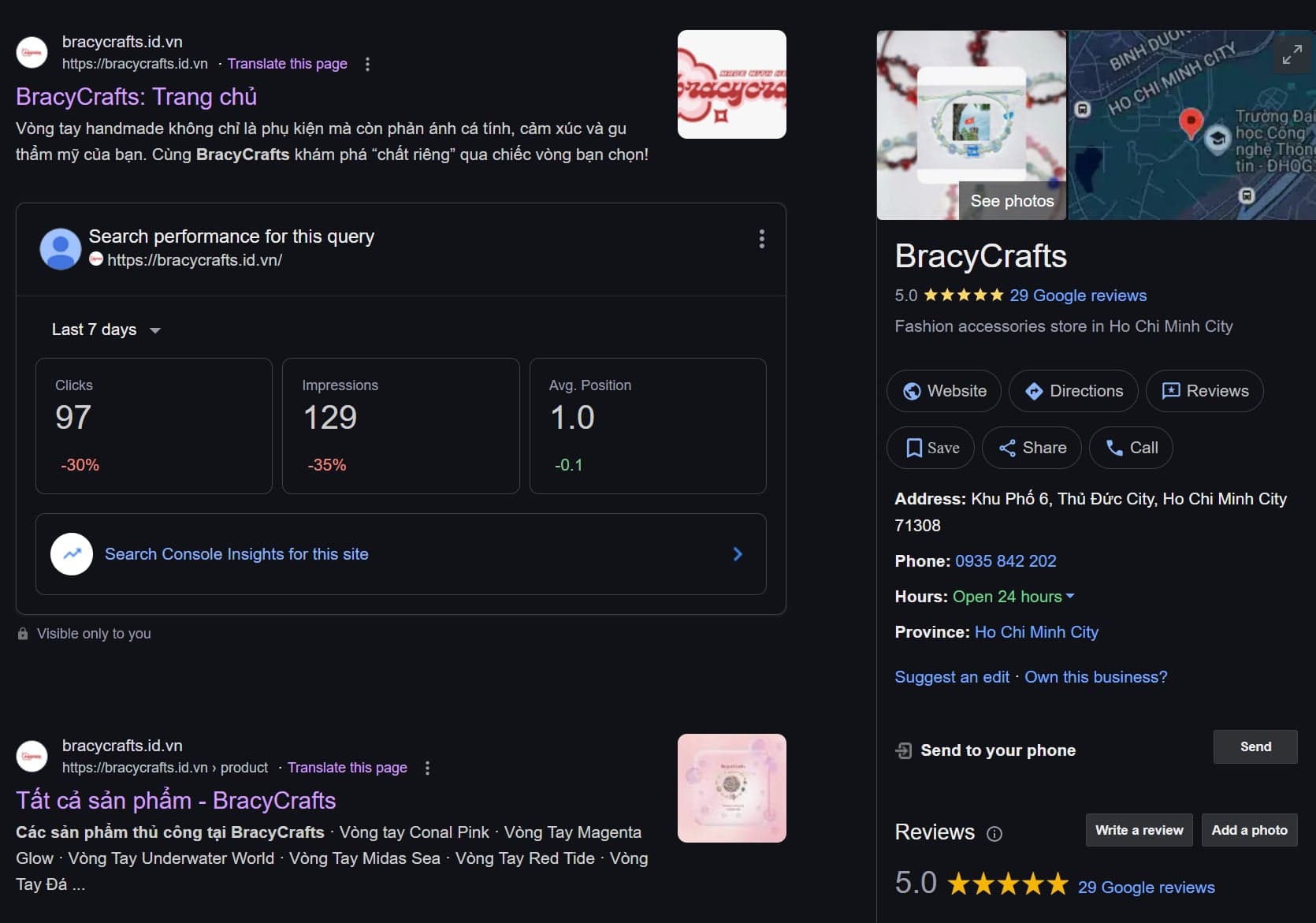 Cửa hàng BracyCrafts tại làng đại học