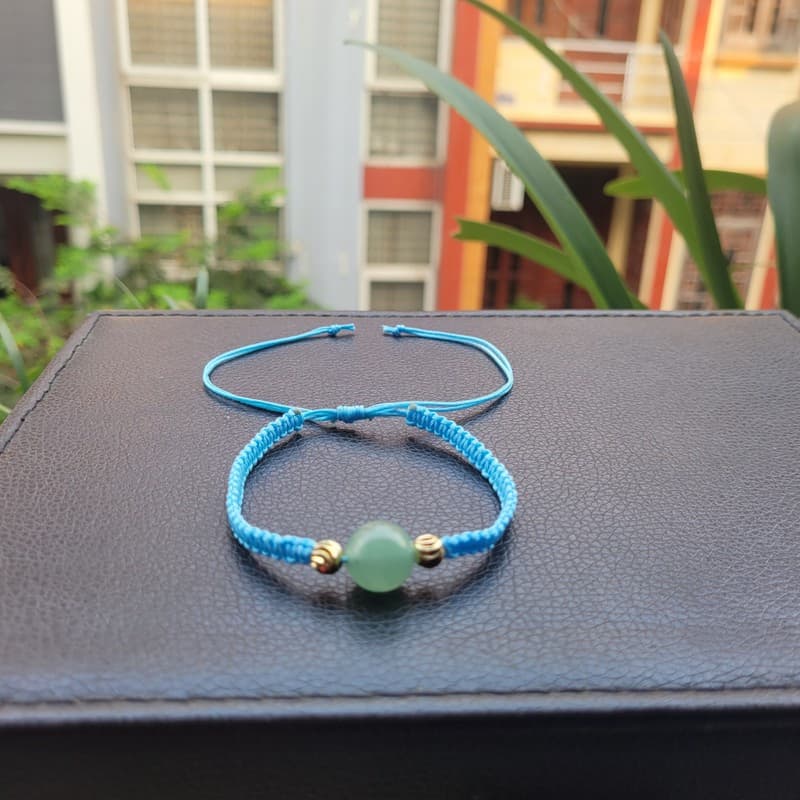 Vòng tay sinh viên tại Làng Đại Học