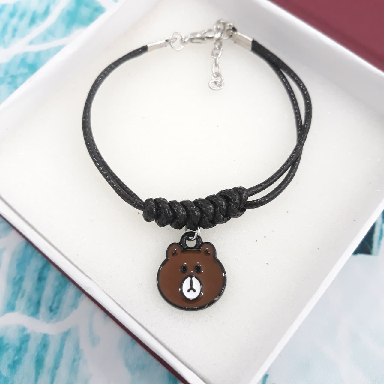 Vòng tay độc lạ trở thành xu hướng trong sinh viên UIT